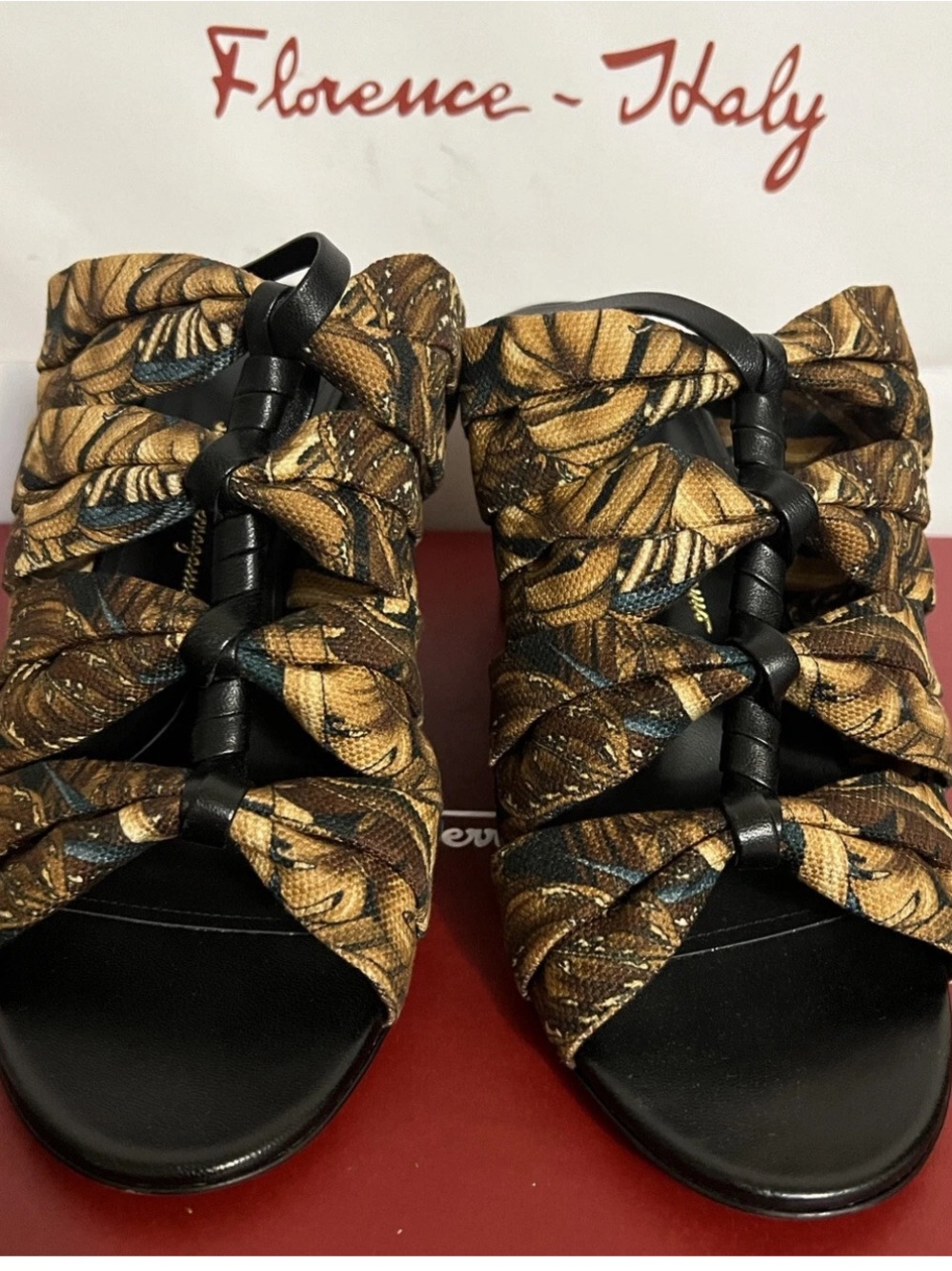 Salvatore Ferragamo solki sz 8.5 Brown floral Printed Knotted Block Heel Sandals - Picture 2 of 7